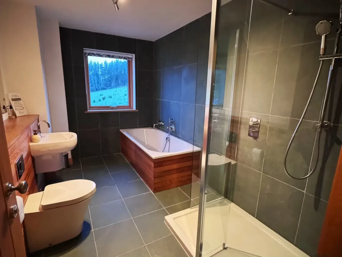 GUEST BATHROOM
